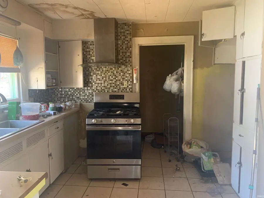 1253 Diamond Avenue, South Bend, IN 46628 - Image #3