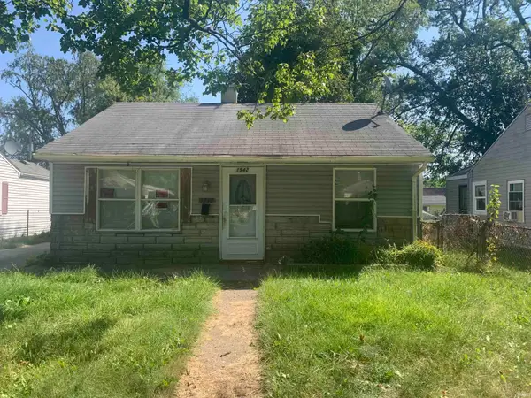 1942 N Johnson Street, South Bend, IN 46628