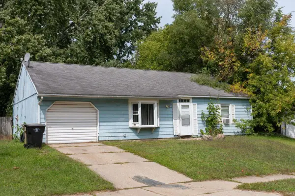 1325 Viking Drive, South Bend, IN 46628