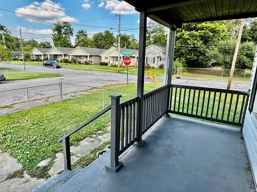 327 Ridgeway Avenue, Evansville, IN 47713 - Image #3