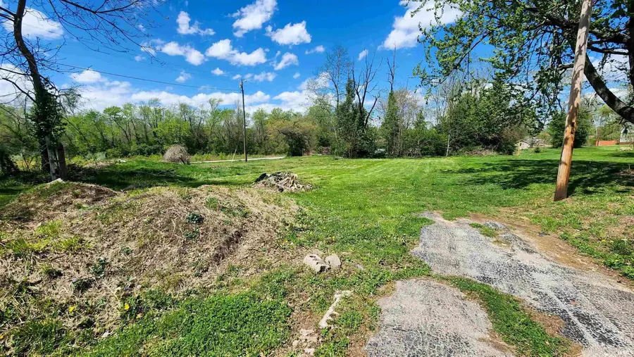 570 W Johnson Street, Sullivan, IN 47882 - #2