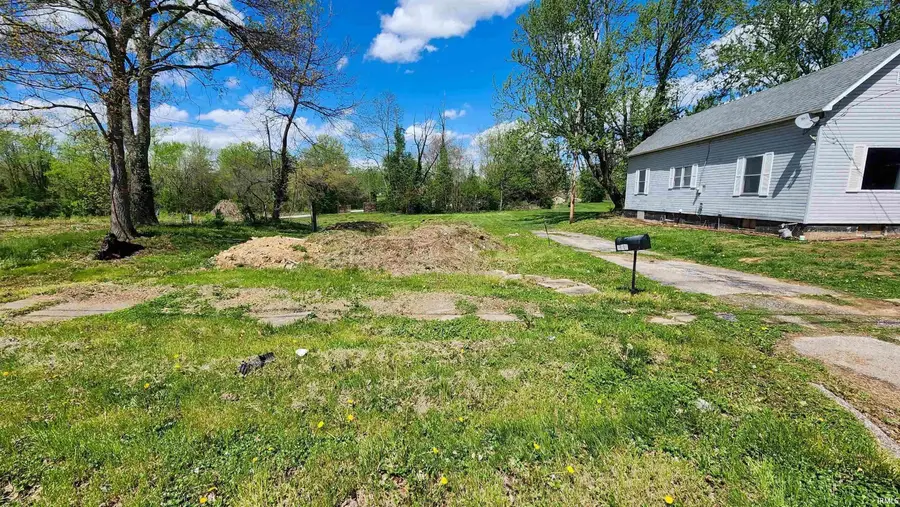 570 W Johnson Street, Sullivan, IN 47882 - #3