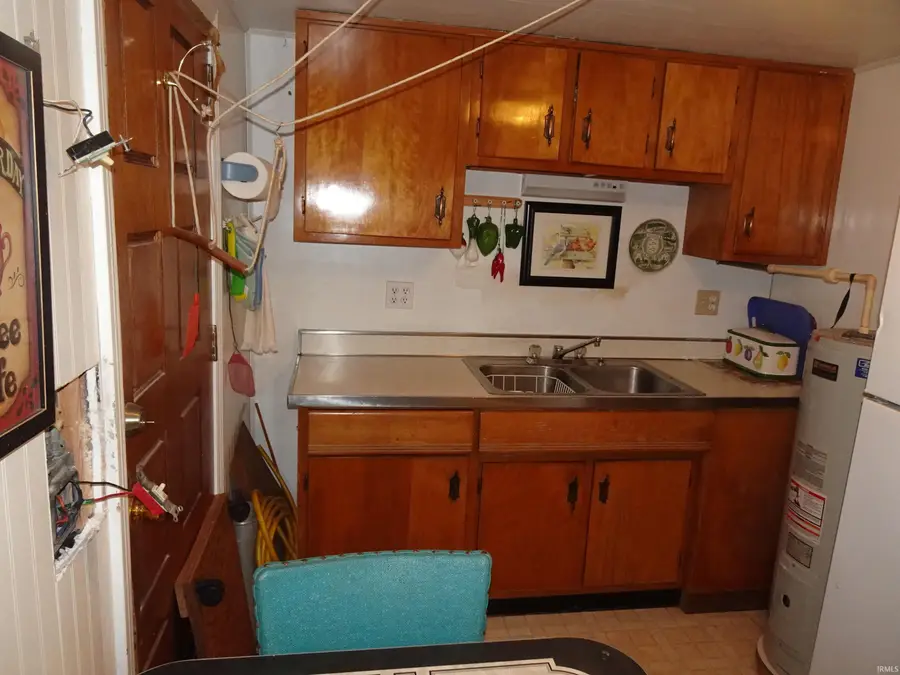 140 S 700 East, Knox, IN 46534 - Image #3