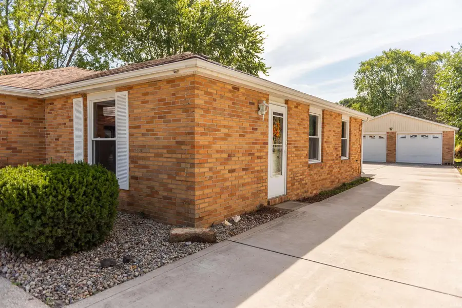 1914 Versailles Drive, Kokomo, IN 46902 - Image #2