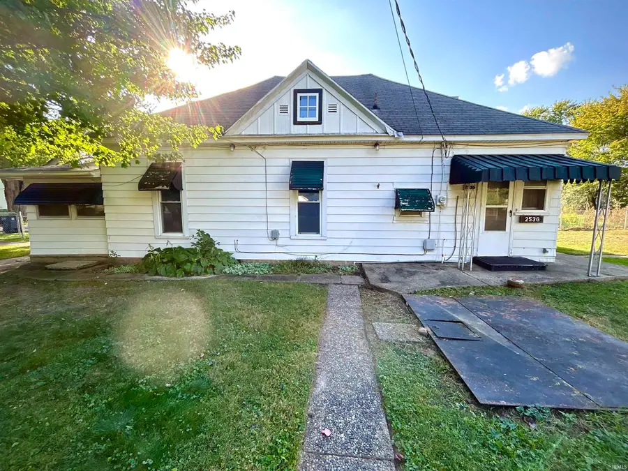 2536 S E Street, Elwood, IN 46036 - Image #2