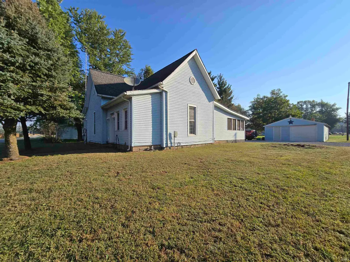 1006 Bloomfield Road, Plainville, IN 47568 - Image #1