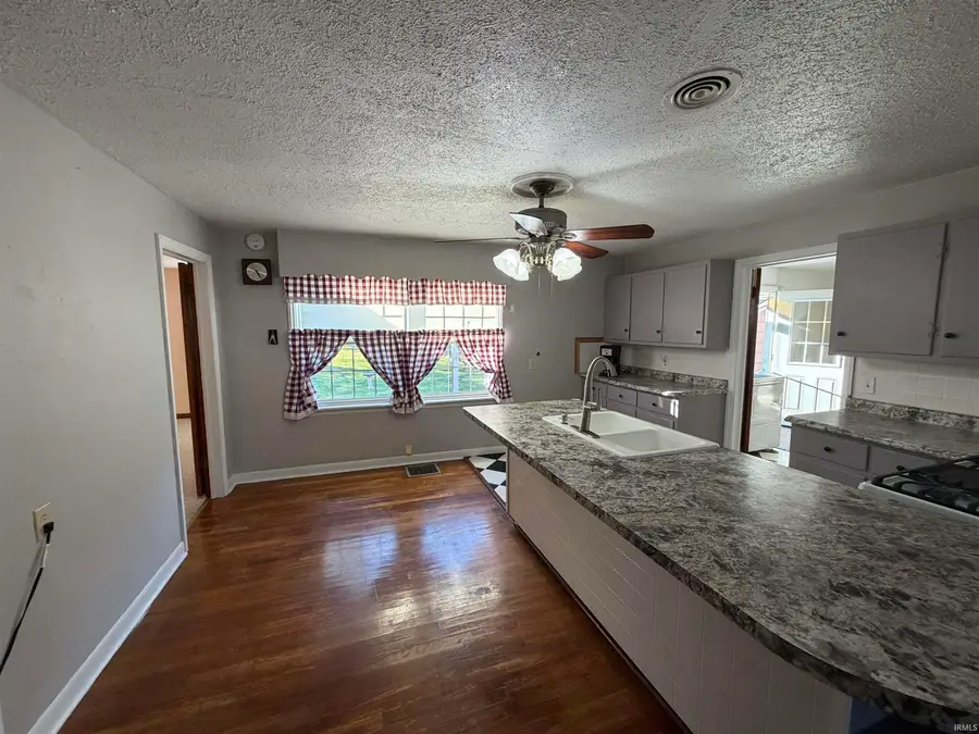 322 N Washington Street, Worthington, IN 47471 - Image #3