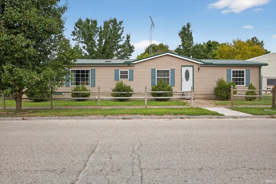 41 S Mc Cammon St, Sullivan, IN 47882 - Image #2