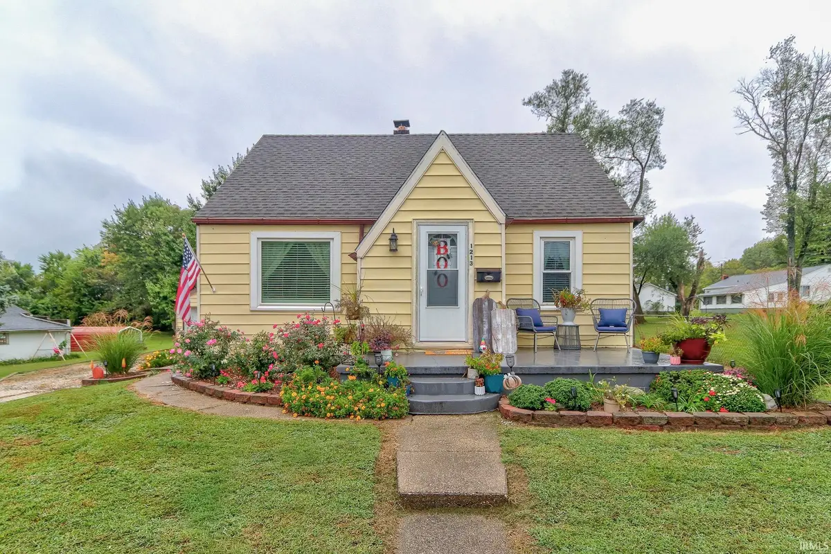 1213 S Darwin Avenue, Princeton, IN 47670 - Image #1