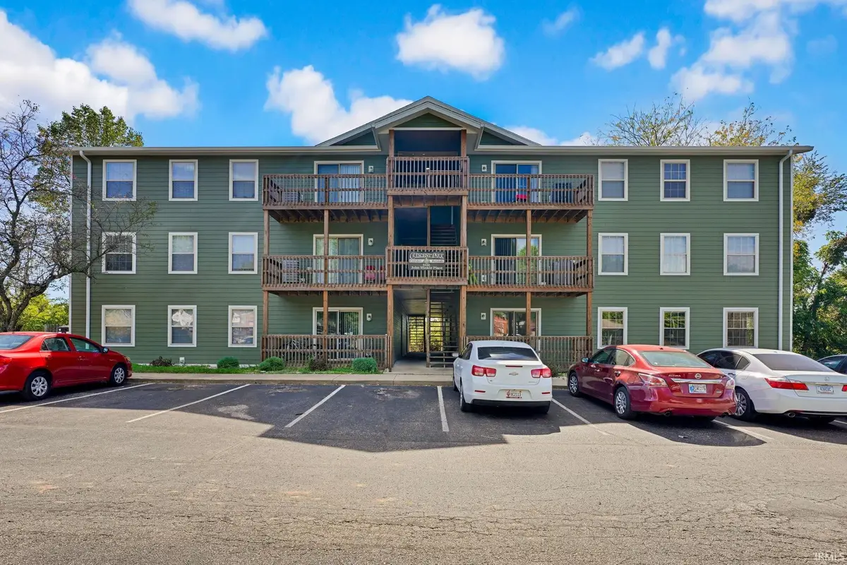 3220 E John Hinkle Place #B, Bloomington, IN 47408 - Image #1