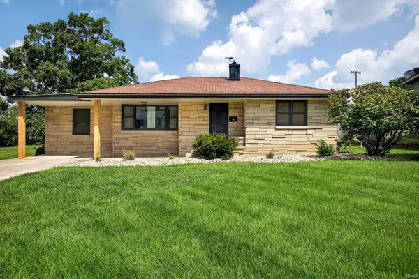 738 Sunset Drive, Bloomfield, IN 47424
