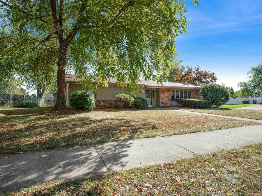 3210 Arrowwood Drive, Fort Wayne, IN 46815 - Image #2