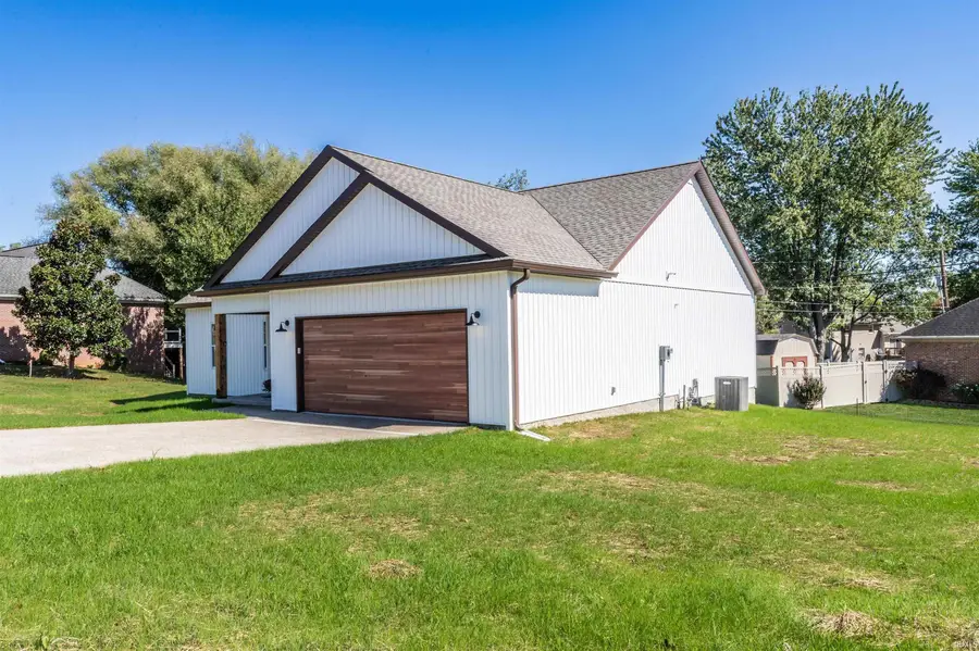 4300 Hilldale Drive, Newburgh, IN 47630 - Image #3