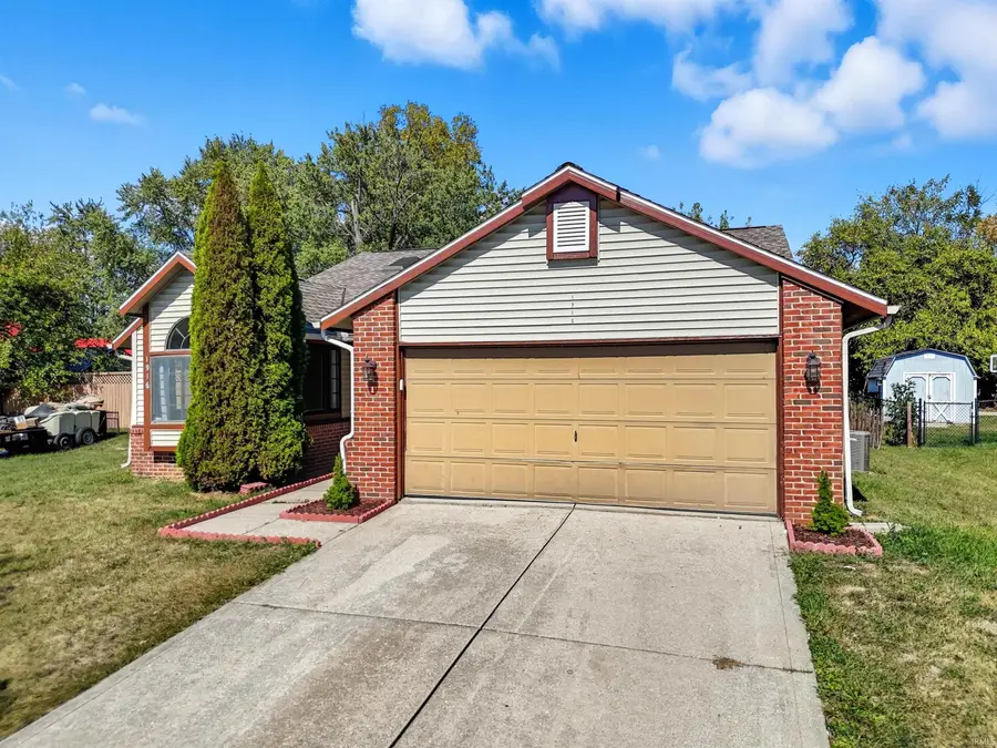 1916 Versailles Village Place, Fort Wayne, IN 46808 - Image #2