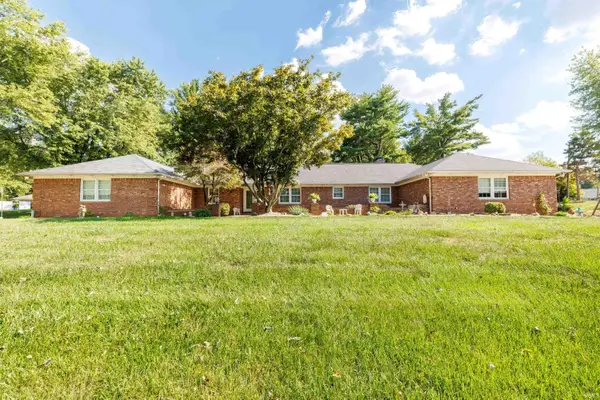 3165 Hazelwood Drive, Vincennes, IN 47591