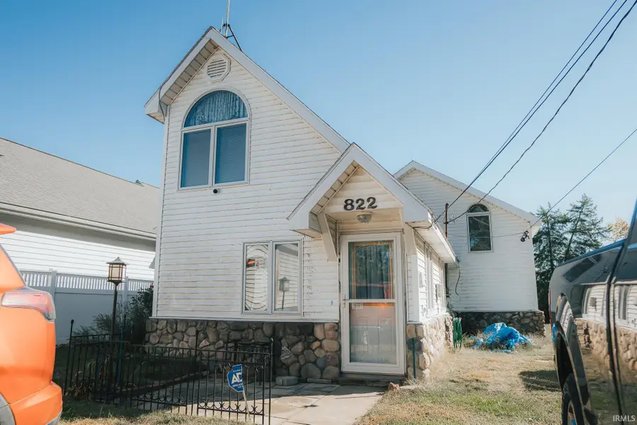 822 S Lakeside Drive, Syracuse, IN 46567 - Image #2