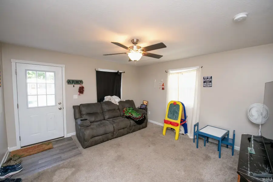 907 Rowe Street, Frankfort, IN 46041 - Image #2