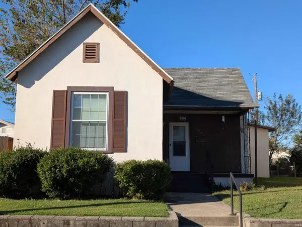 1001 E Locust Street, Vincennes, IN 47591
