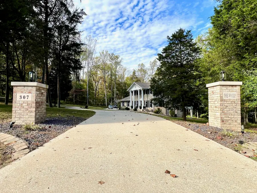 307 The Woods, Bedford, IN 47421 - Image #2