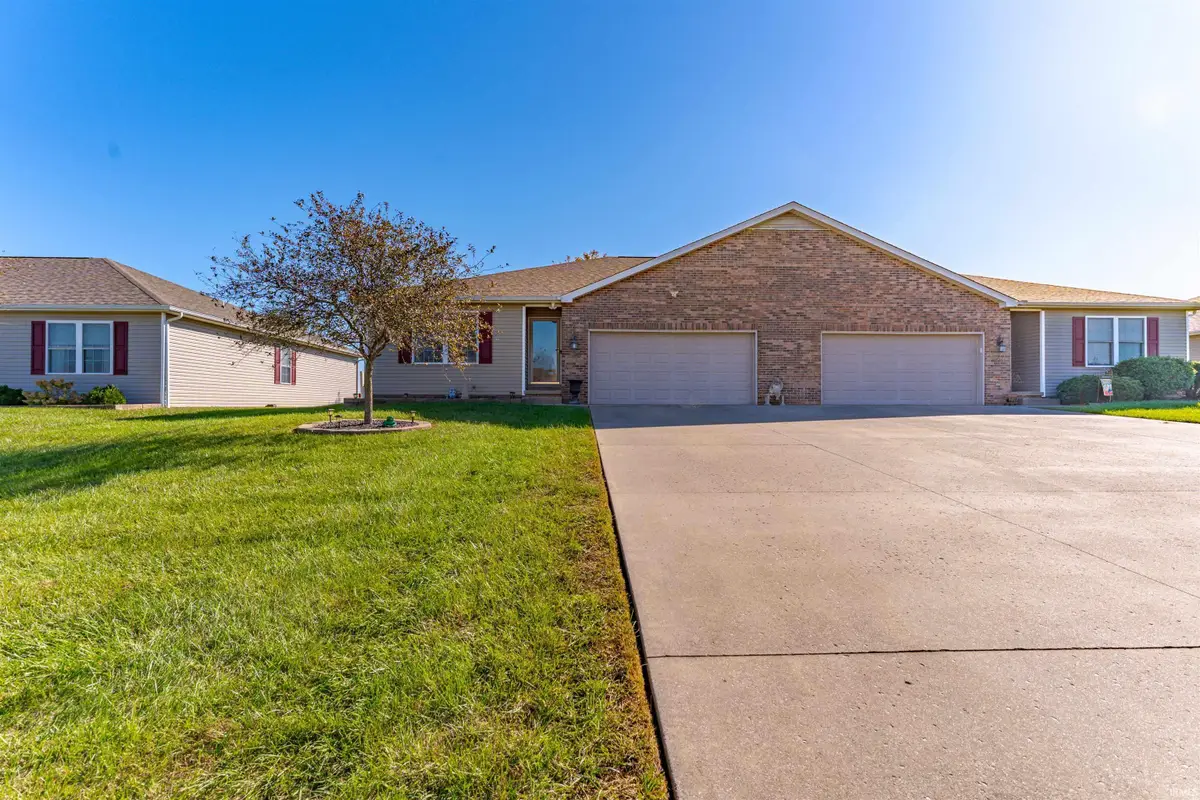 520 S Ninth Avenue, Haubstadt, IN 47639 - #1