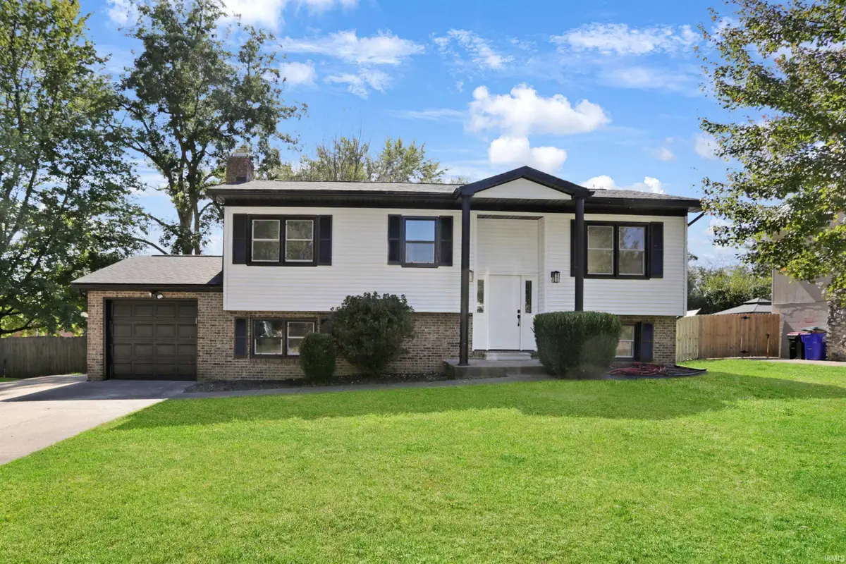 7455 Oakpark Drive, Newburgh, IN 47630 - Image #1