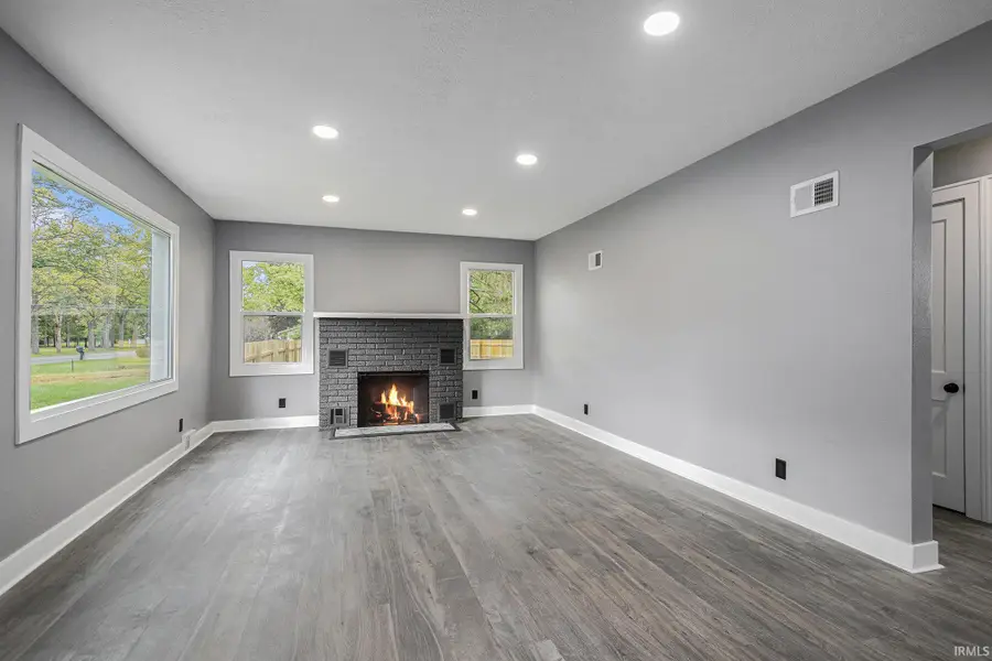 24675 County Road 16, Elkhart, IN 46516 - Image #3