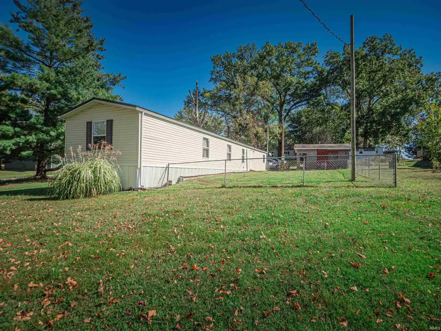 10213 E Indiana Street, Oakland City, IN 47660 - Image #2