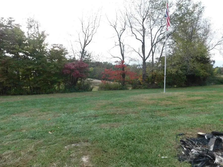 5418 E Mann Road, Pekin, IN 47165 - Image #2