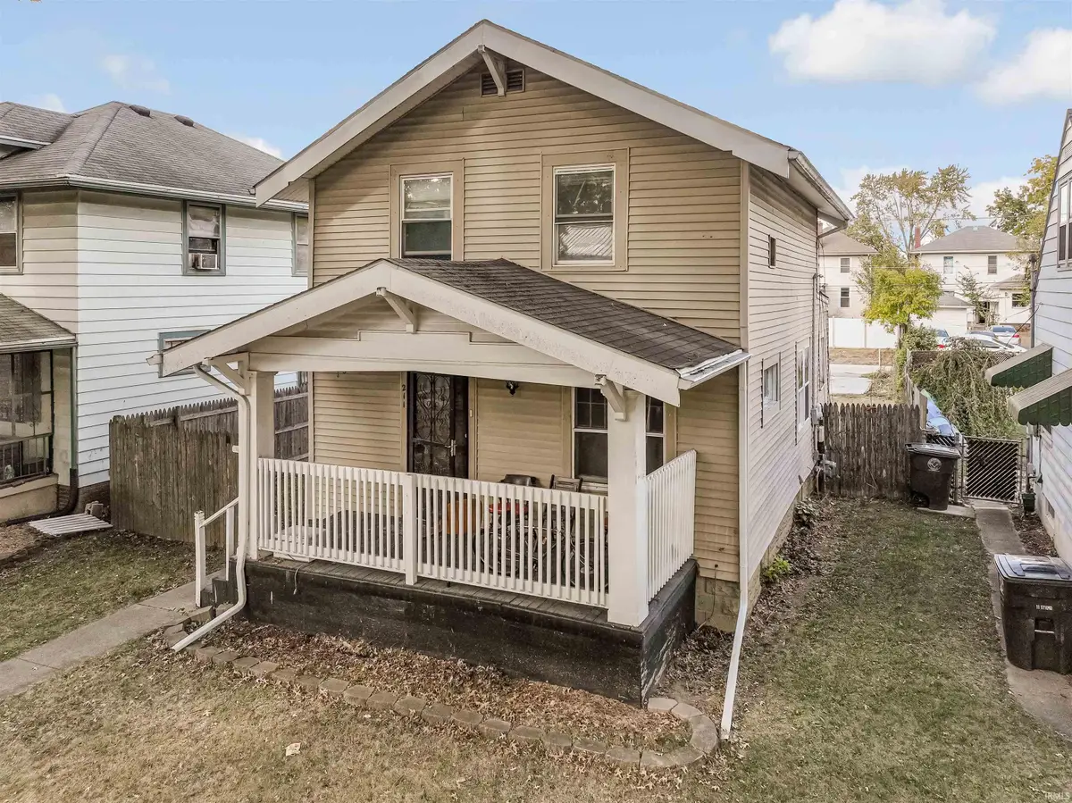 211 E Lexington Court, Fort Wayne, IN 46806 - Image #1