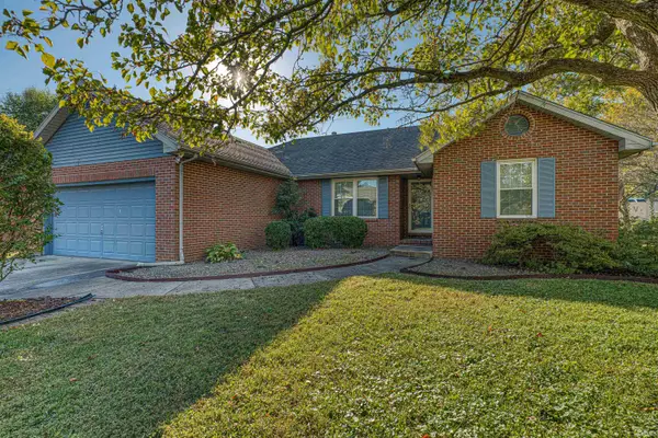 5830 Oak Ridge Drive, Evansville, IN 47711