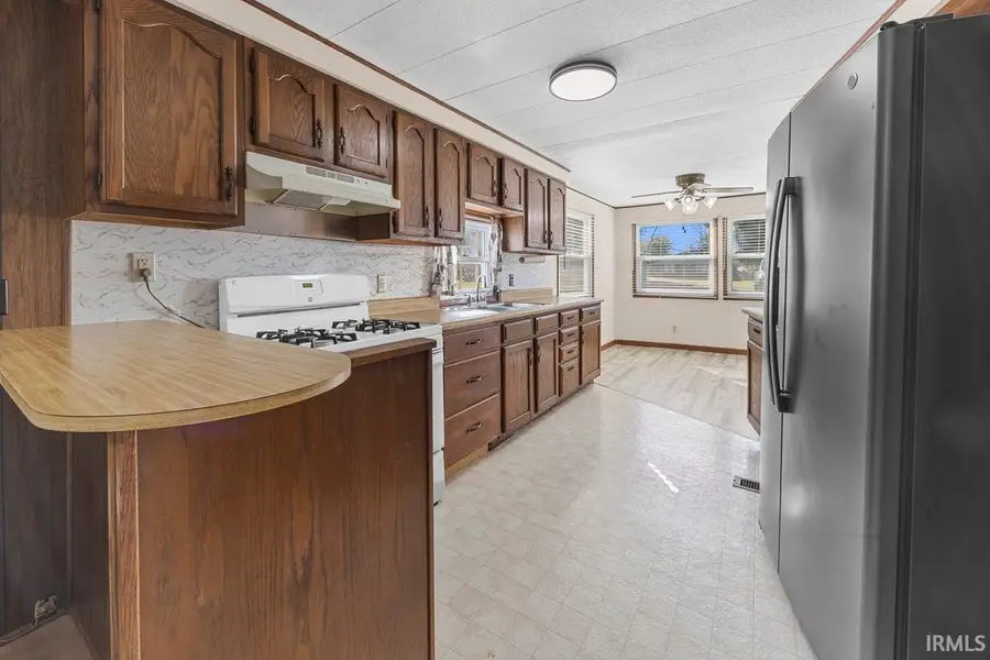 327 N Washington Street, Dale, IN 47523 - Image #3