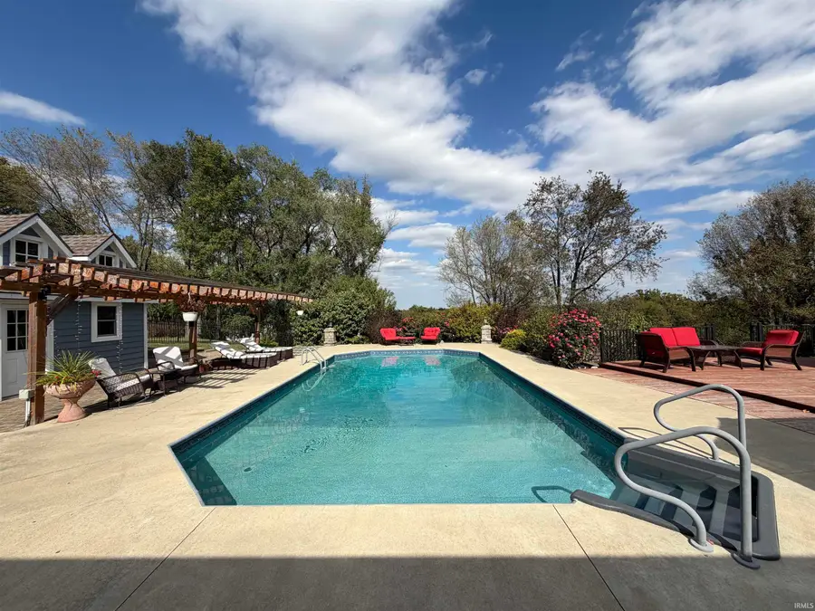 1056 N Vista Drive, Vincennes, IN 47591 - Image #2