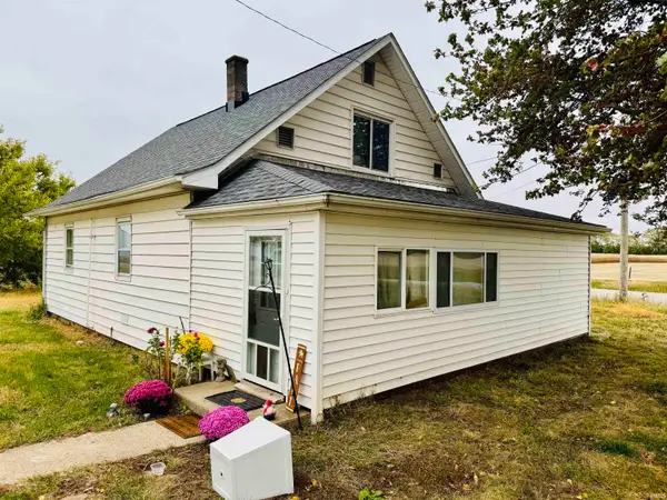 9227 S 900 W, West Point, IN 47992