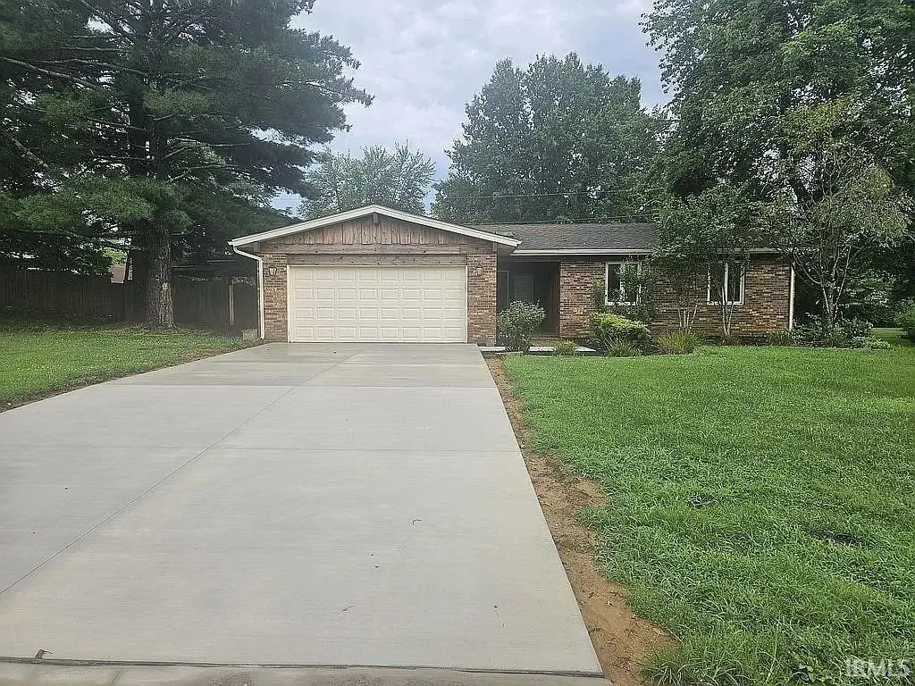 7811 Ridgemont Drive, Newburgh, IN 47630 - Image #1