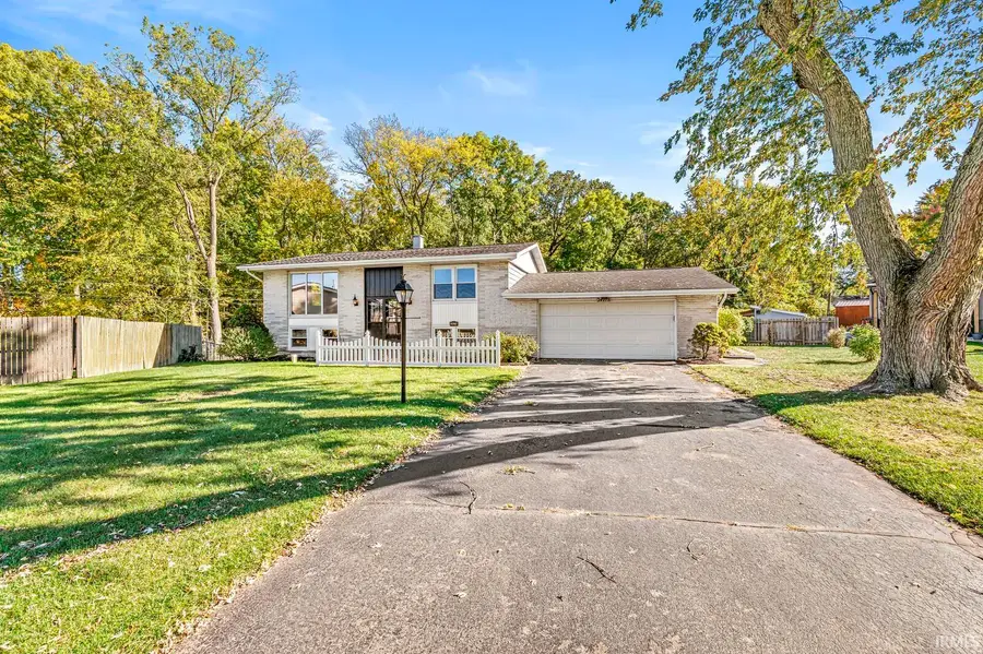 24278 Elmhurst Drive, Elkhart, IN 46517 - Image #3