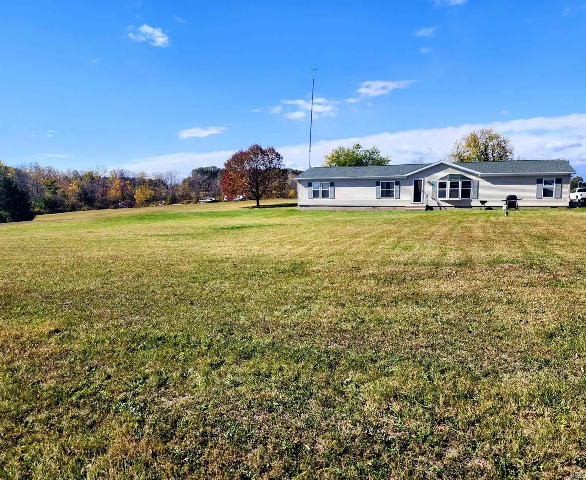 9130 S 850 W Road, South Whitley, IN 46787 - Image #1