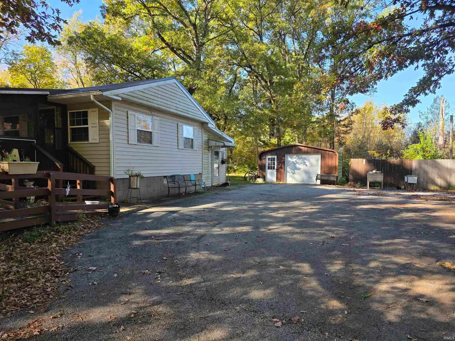 8255 S 900 West Road, San Pierre, IN 46374 - Image #3