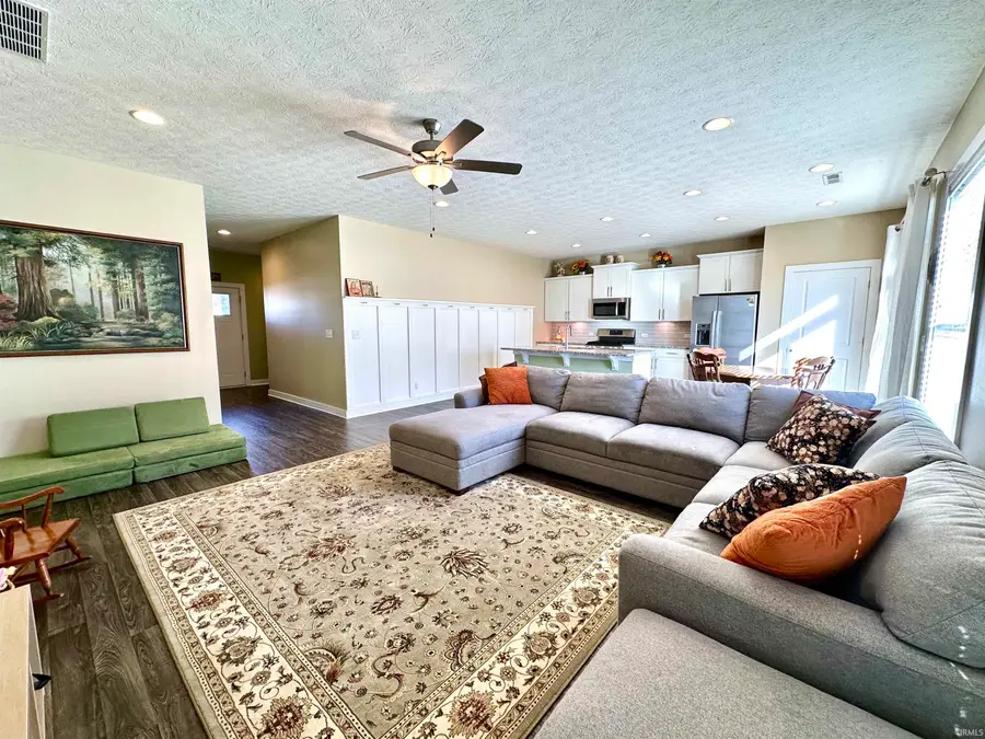 213 W Raider Court, Huntingburg, IN 47542 - Image #2