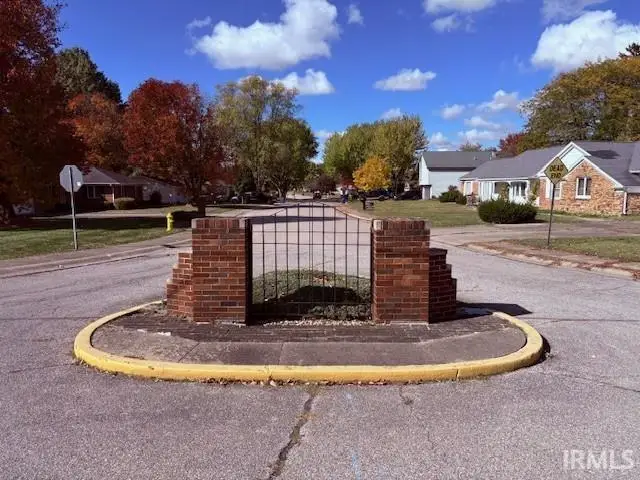 814 W Macalan Drive, Marion, IN 46952 - Image #2