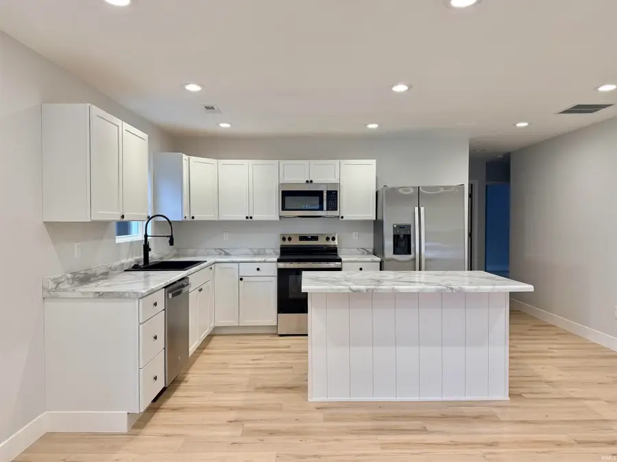 579 NW 3rd Street, Linton, IN 47441 - Image #2