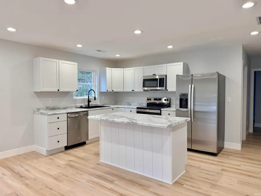 579 NW 3rd Street, Linton, IN 47441 - Image #3