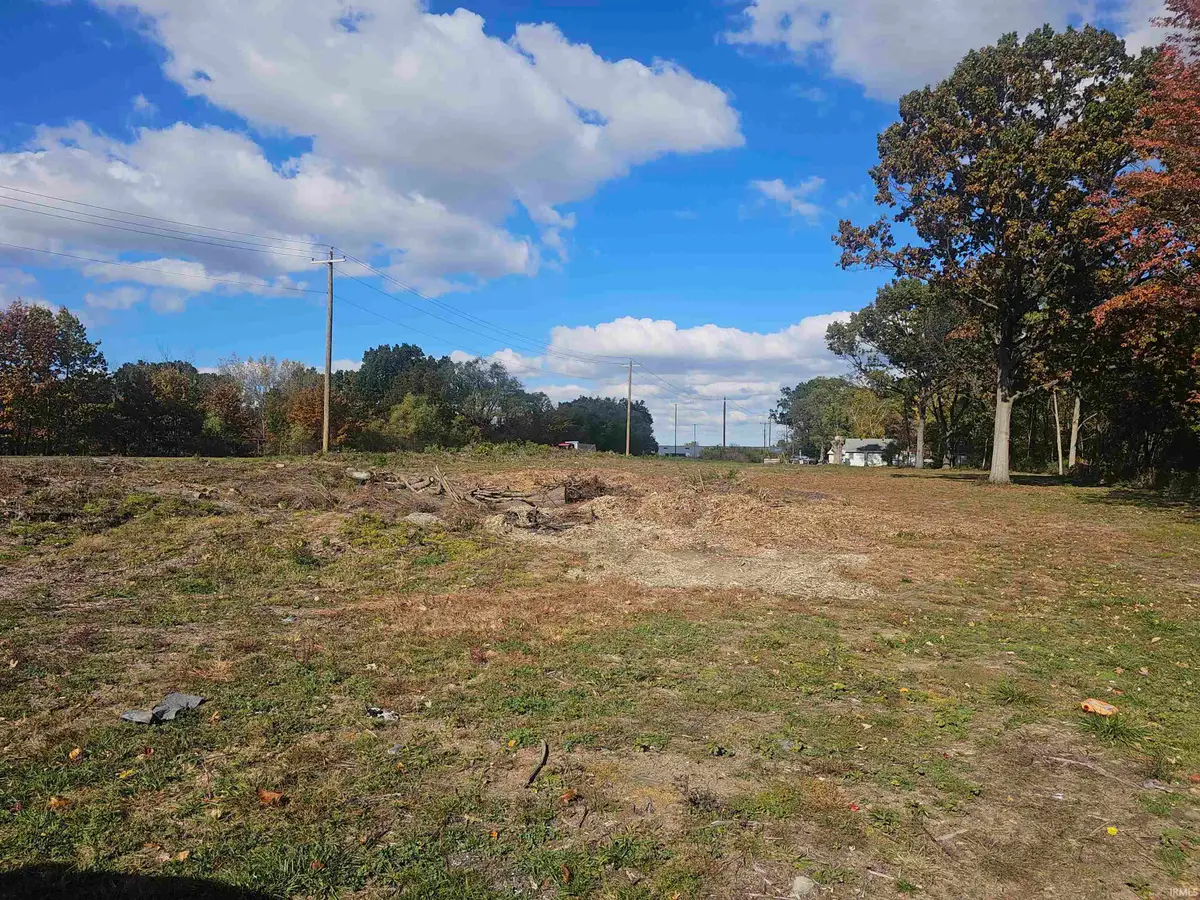 27911 Plainfield Drive, Elkhart, IN 46514 - Image #1