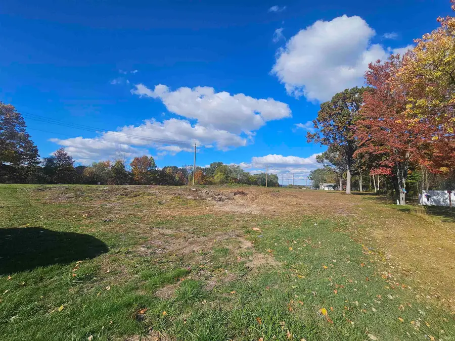 27911 Plainfield Drive, Elkhart, IN 46514 - Image #2