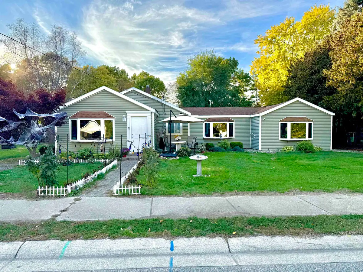 1719 Maplehurst Avenue, Mishawaka, IN 46545 - Image #1