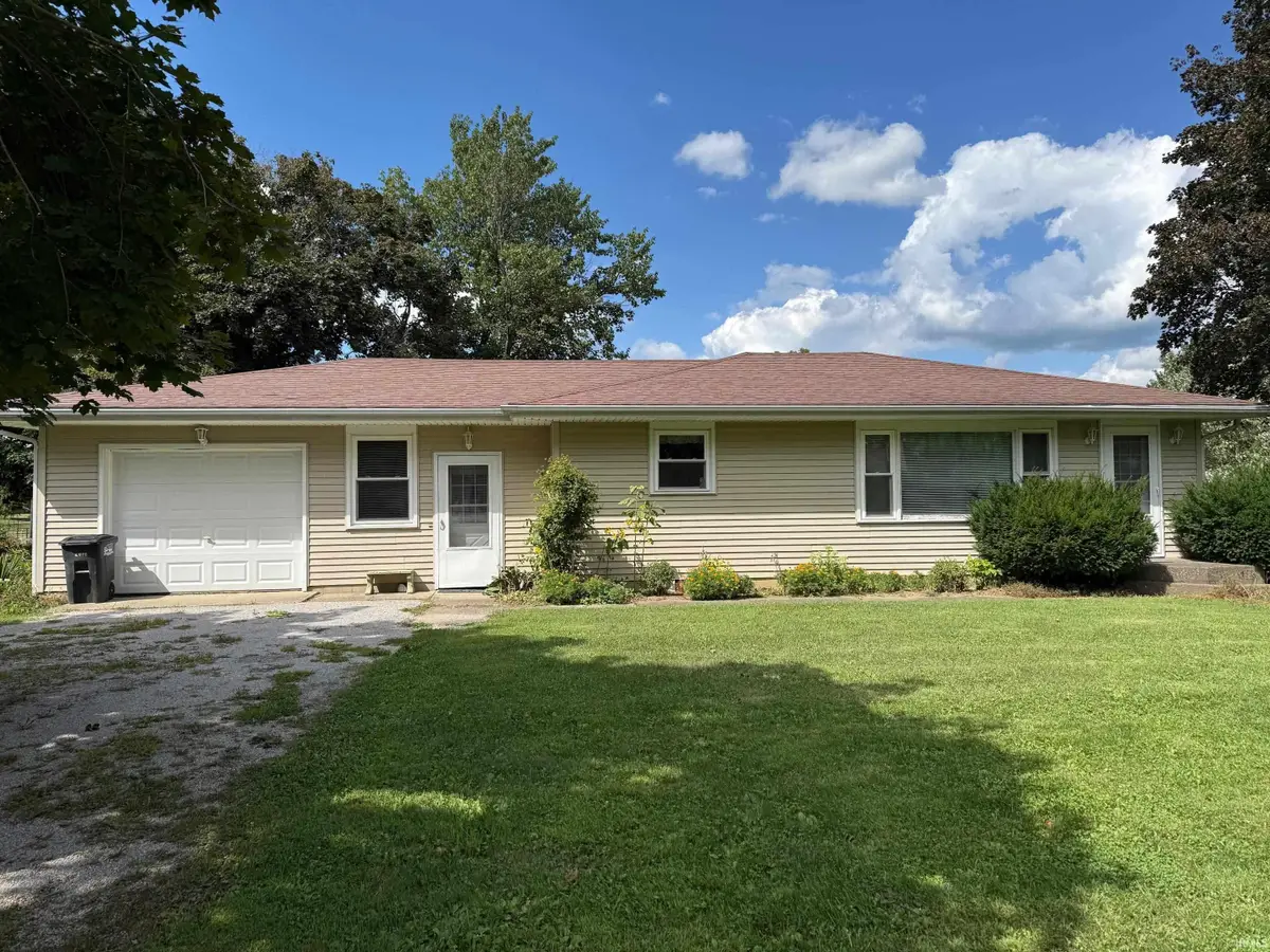 9075 E Orchard Lane, Churubusco, IN 46723 - Image #1