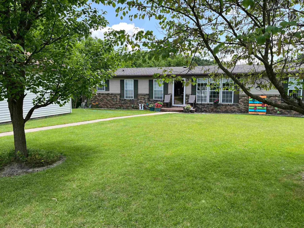 765 S 700 W Road, Larwill, IN 46764 - Image #1