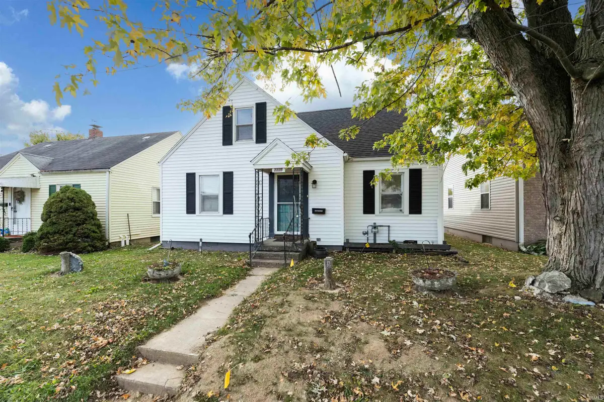 2225 W 8th Street, Muncie, IN 47302 - #1