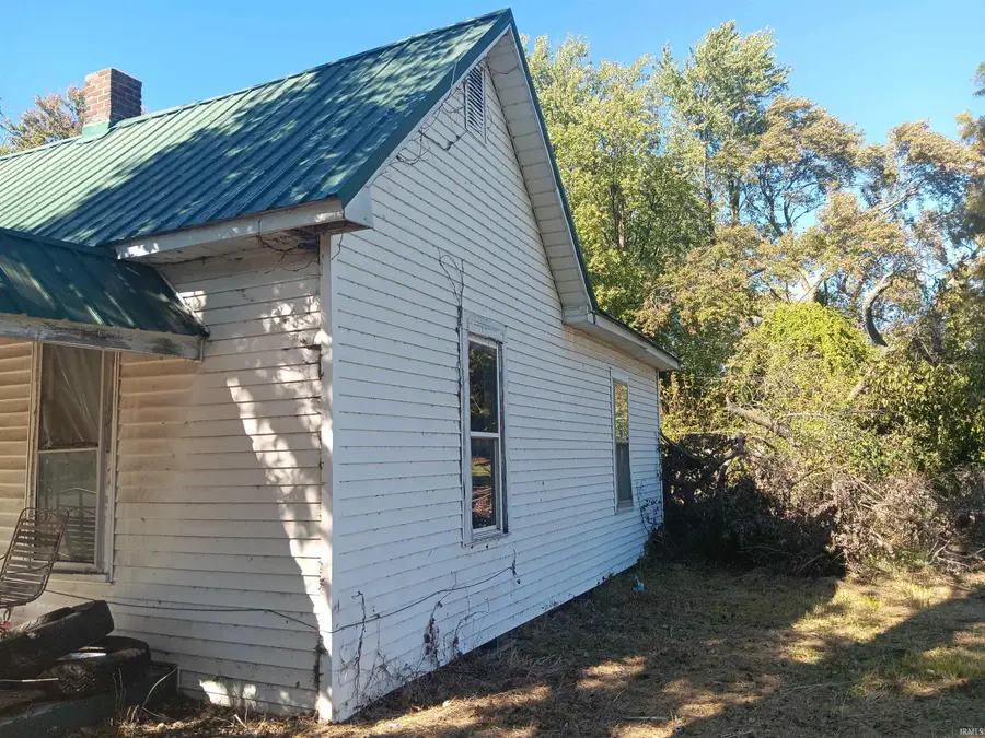 305 W Giltner Street, Oaktown, IN 47561 - Image #3