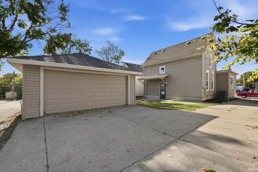 325 N Lafontaine Street, Huntington, IN 46750 - Image #2