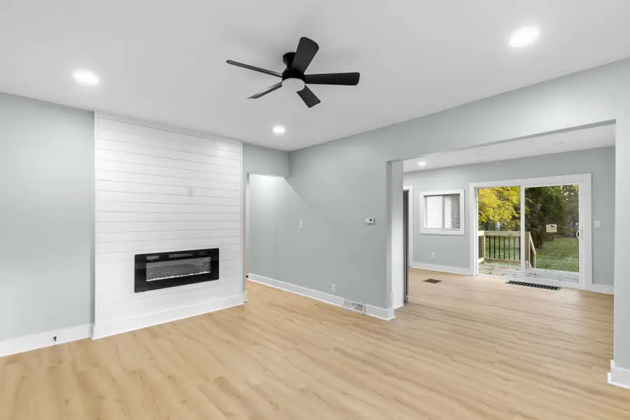 23826 Edison Road, South Bend, IN 46628 - Image #3